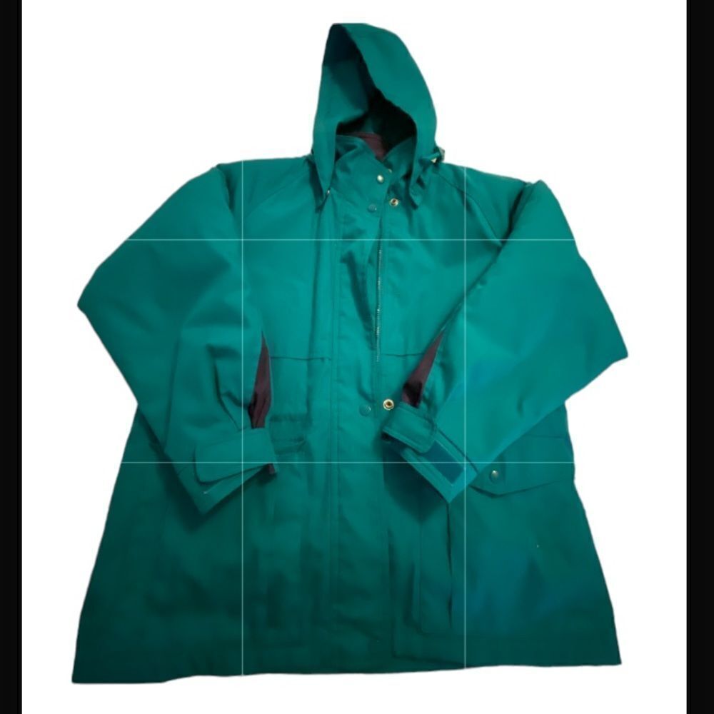 Towne from London Fog Teal lined jacked with removable hood, zippered, snapped